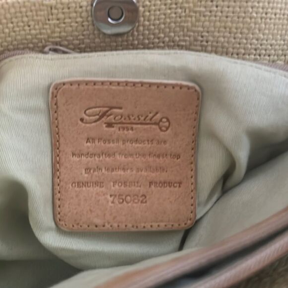 Fossil Elegant Tan Woven Tote Bag with Wooden Handles and Long Strap - Picture 9 of 10